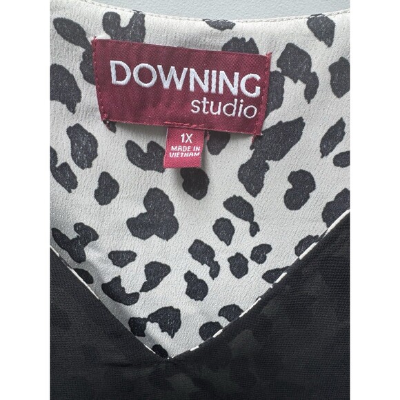 Downing Studio Sleeveless‎ Blouse Women’s Plus Size 1X V-Neck, Black & White - Picture 3 of 5